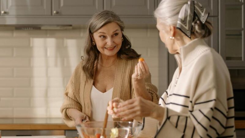 A guide to meal prep for seniors